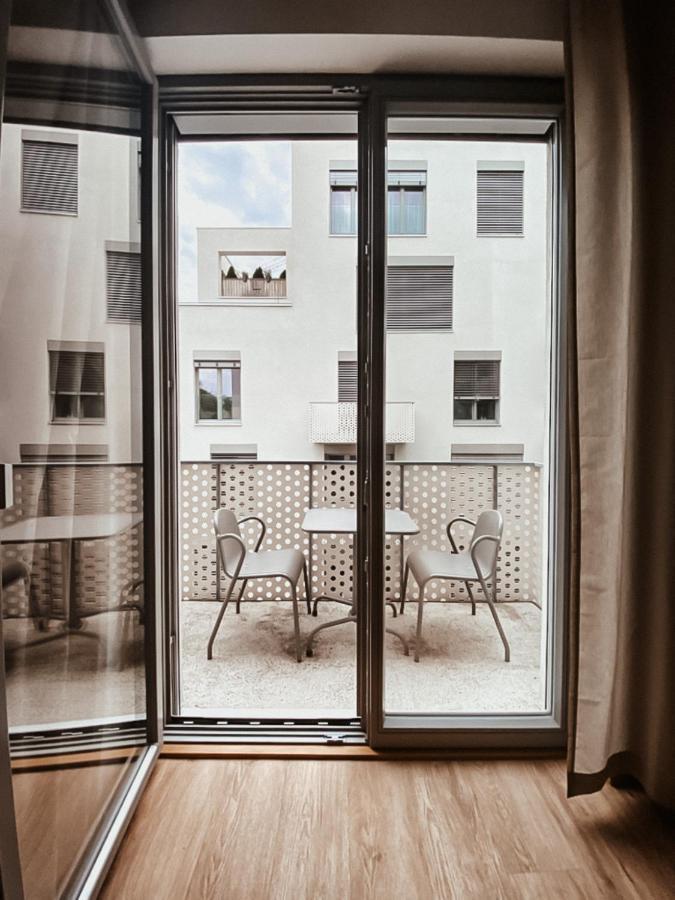 Turnkey I Balcony By National Memorial Praha
